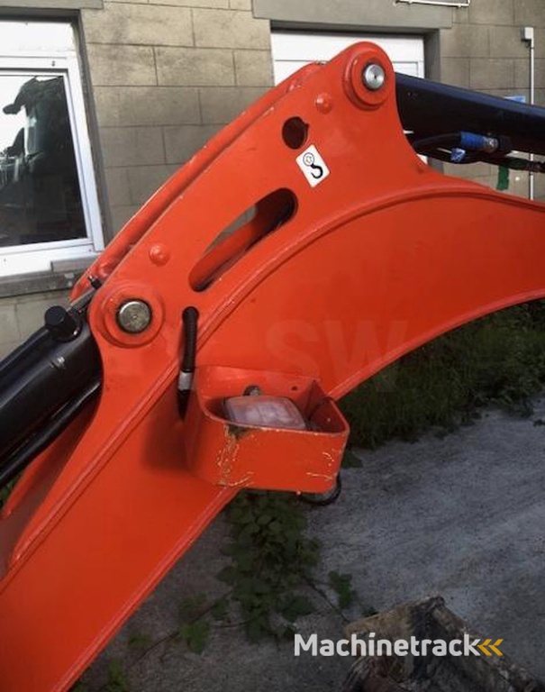 Kubota U15-3-VHG-Canopy-1T5-sur-chenilles