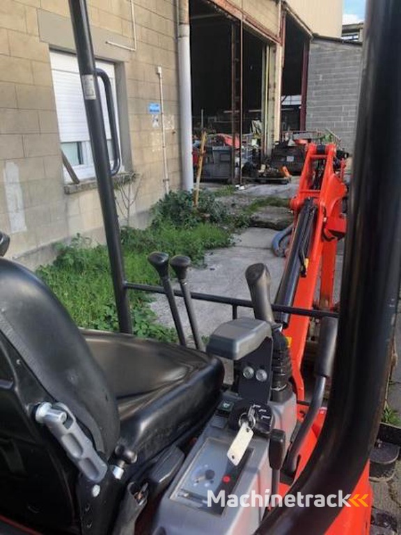 Kubota U15-3-VHG-Canopy-1T5-sur-chenilles