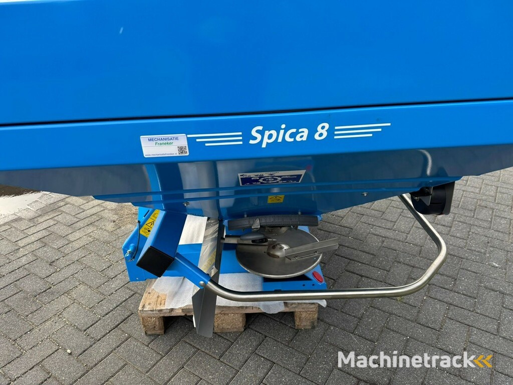 Lemken Spica 8 kunstmeststrooier