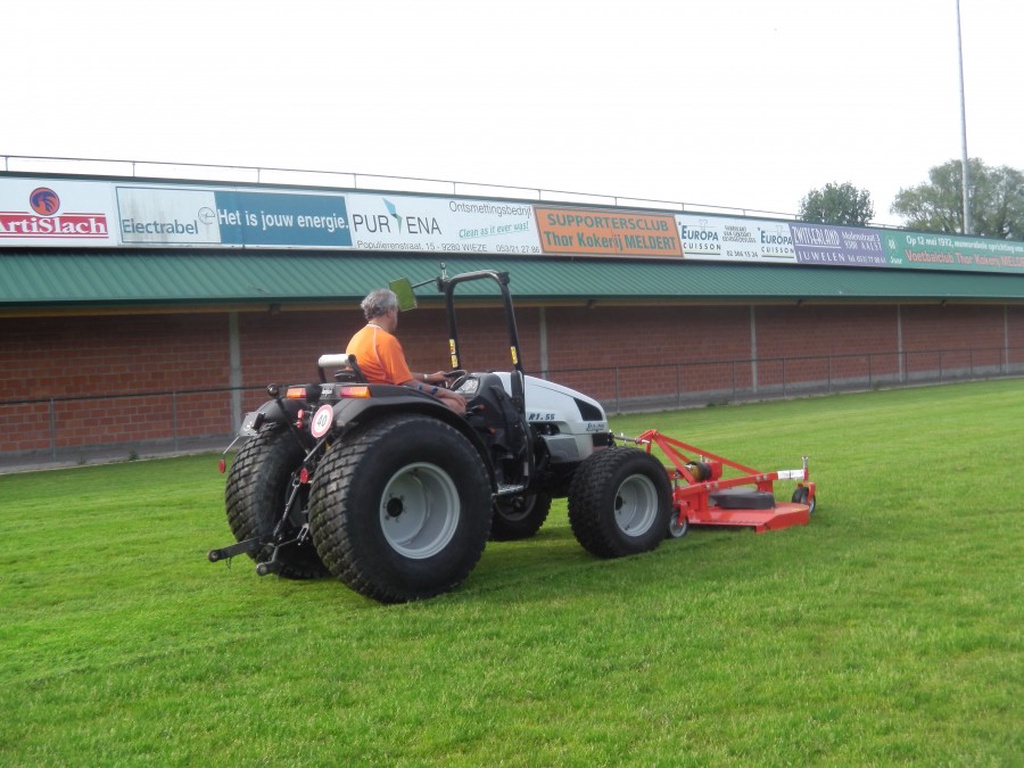 Lamborghini R1.55  Frontlift en PTO