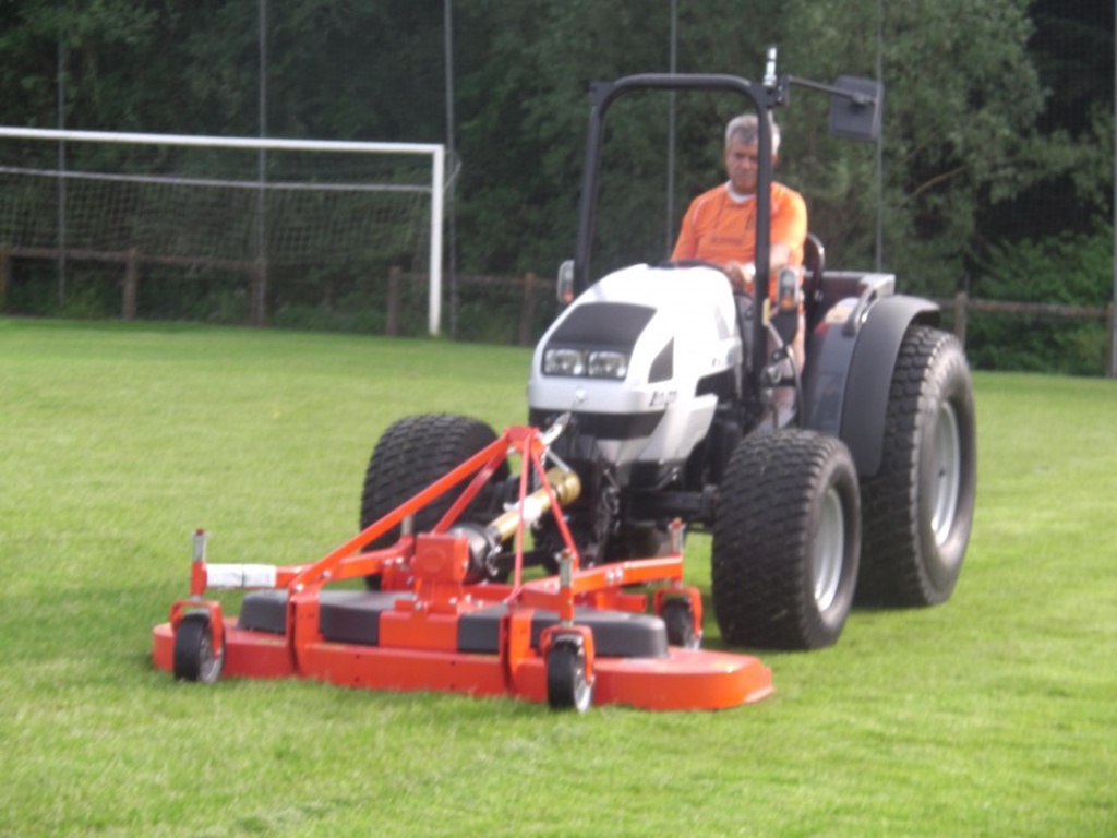 Lamborghini R1.55  Frontlift en PTO