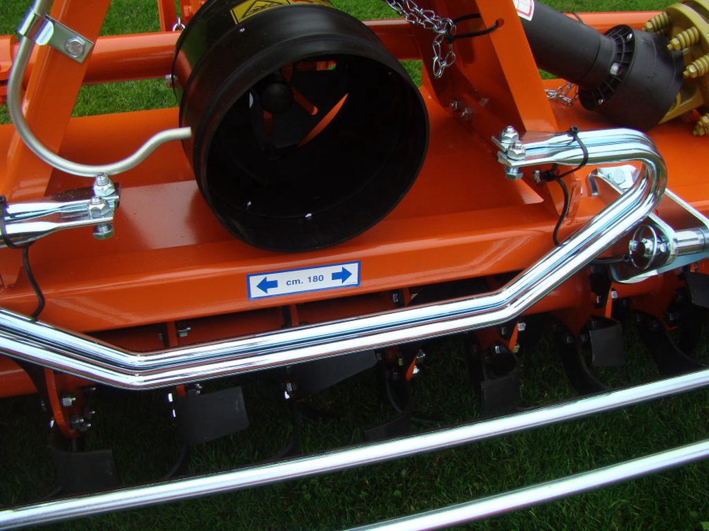 Ortolan  Frees D 165 met rol en zaai machine