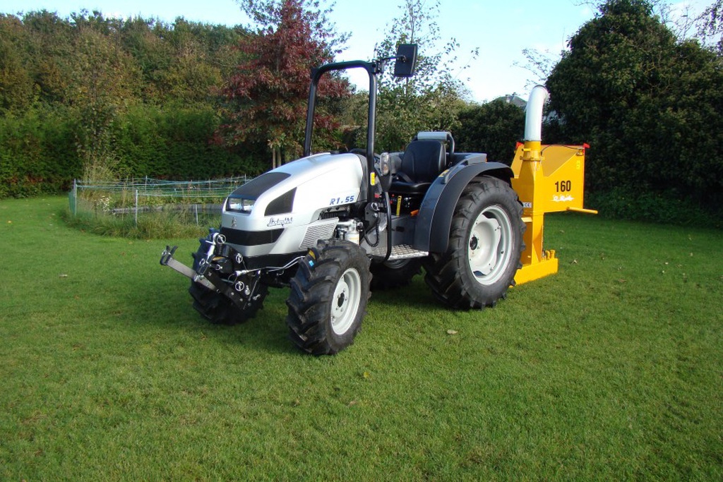 Lamborghini R1.55 met frontlift en PTO