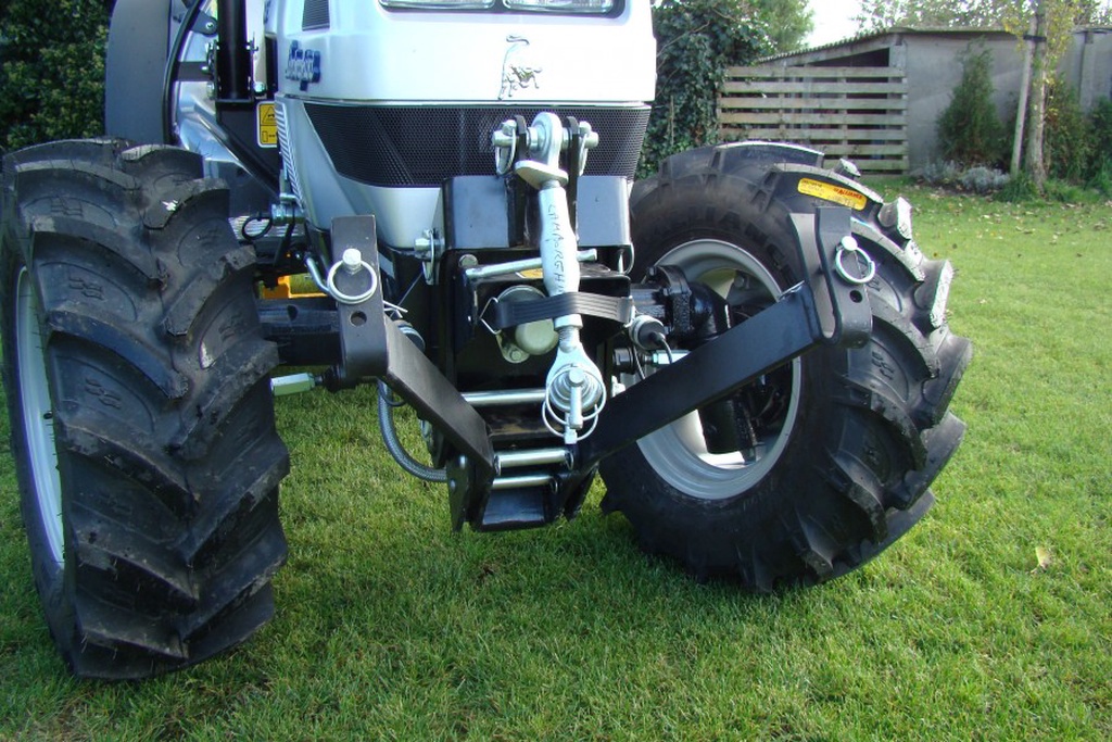 Lamborghini R1.55 met frontlift en PTO