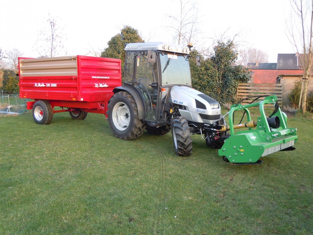 Lamborghini R1.55 met frontlift en PTO