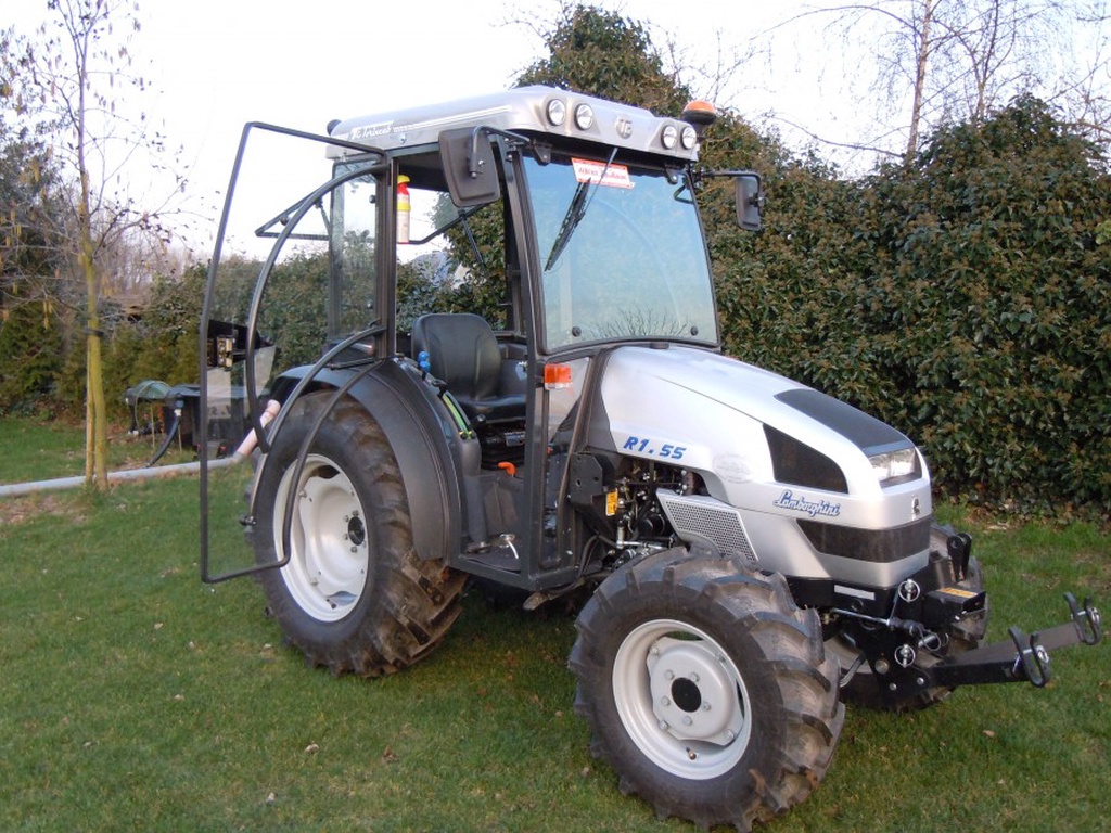 Lamborghini R1.55 met frontlift en PTO