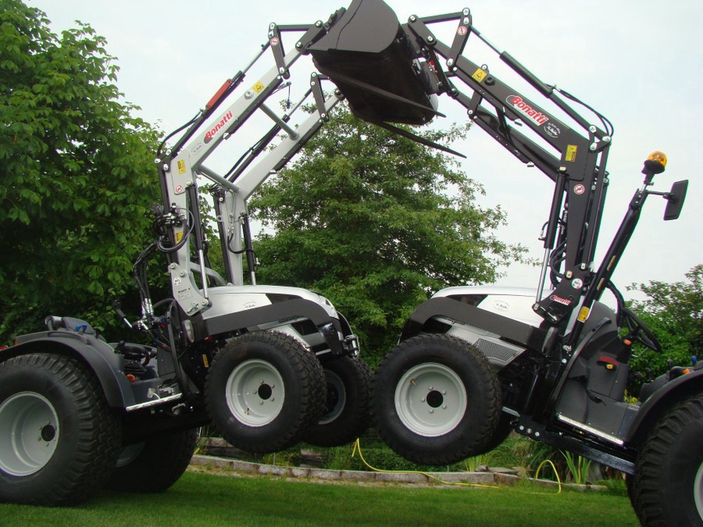 Lamboghini R1. 55 en 35 met frontladder