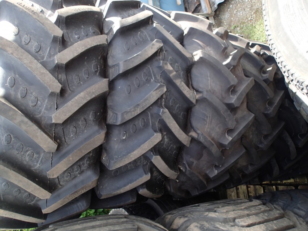 BKT RT 765 Agrimax Radial