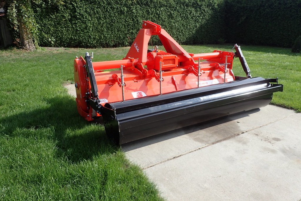 Cosmo  Werkbreedte 250 en 300 cm