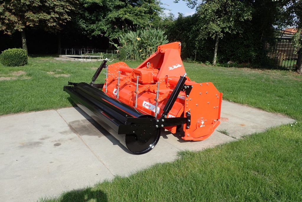 Cosmo  Werkbreedte 250 en 300 cm