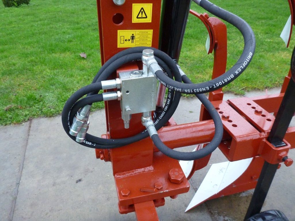 Aldo Biagioli  Twee schaar