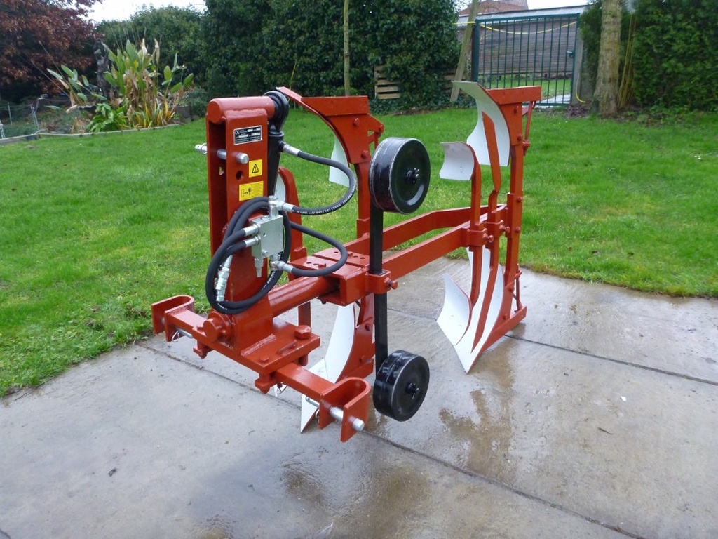 Aldo Biagioli  Twee schaar