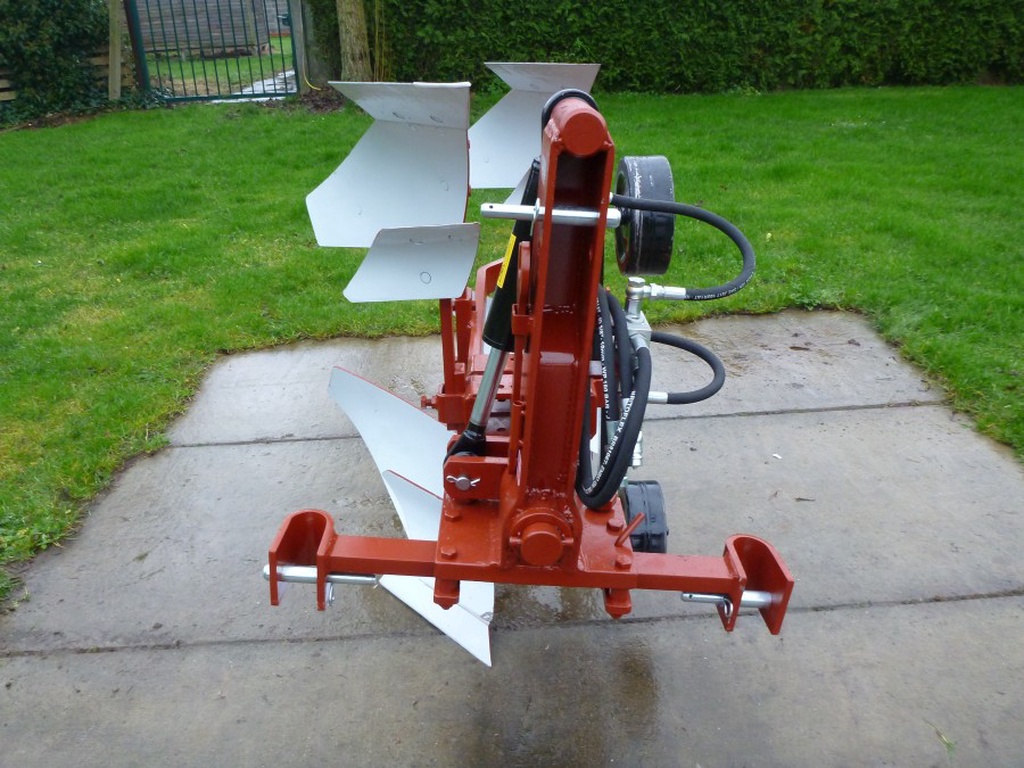 Aldo Biagioli  Twee schaar