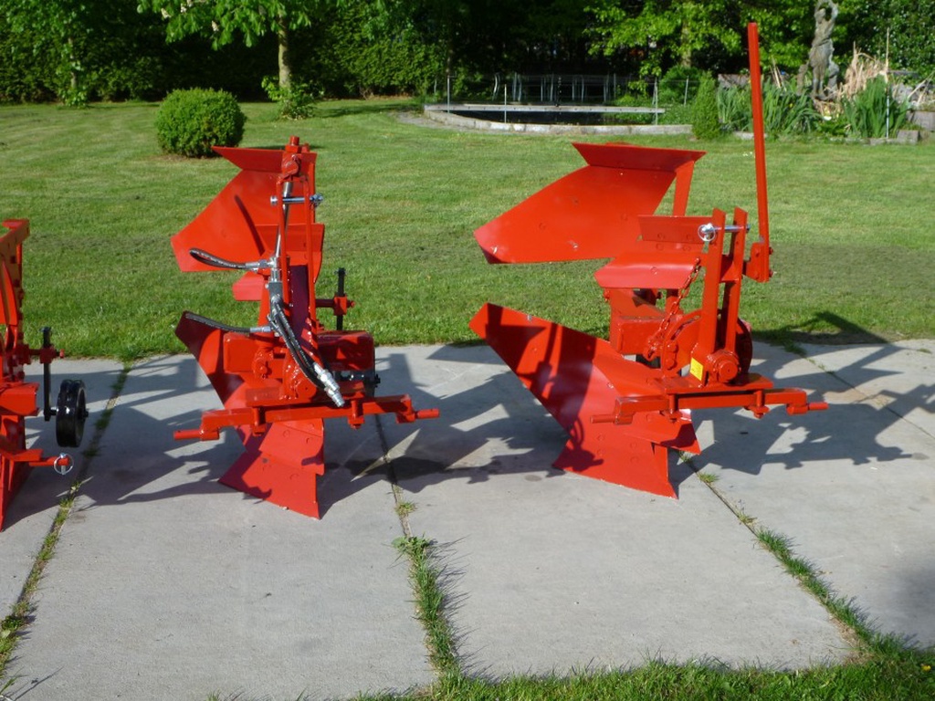 Aldo Biagioli  Twee schaar