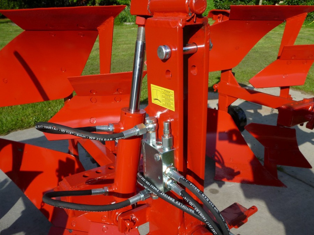 Aldo Biagioli  Twee schaar