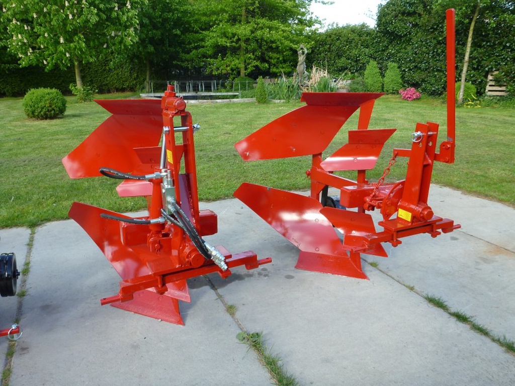 Aldo Biagioli  Twee schaar