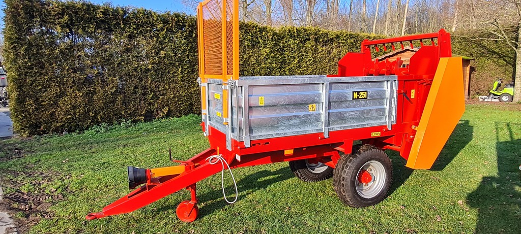 Mestwagens 2,5 en 4,5 ton