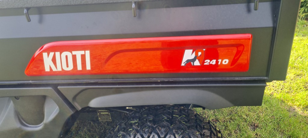 Kioti Mechron K9 2410 met 50 k
