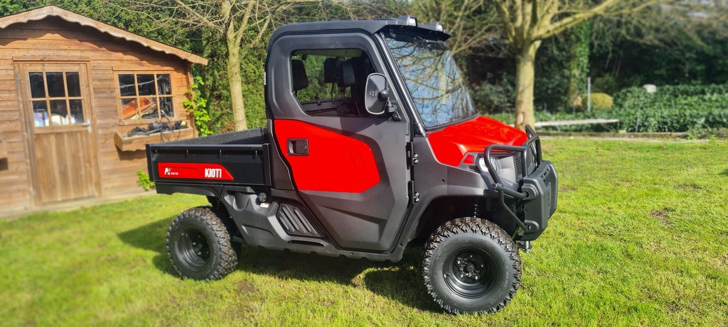 Kioti Mechron K9 2410 met 50 k