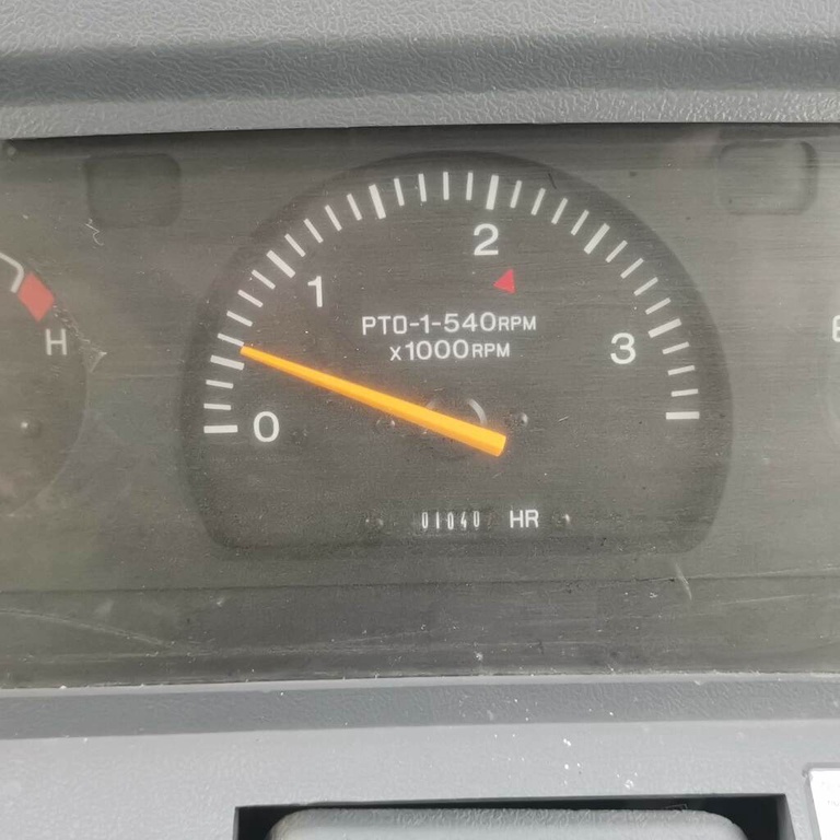 Kioti DK 90 C met slechts 1040 uren