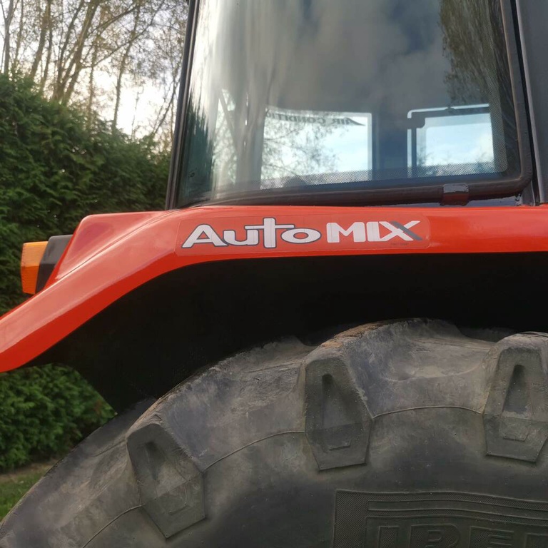 Kioti DK 90 C met slechts 1040 uren