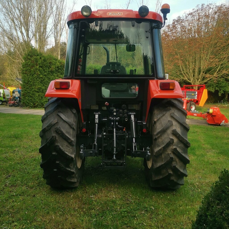 Kioti DK 90 C met slechts 1040 uren