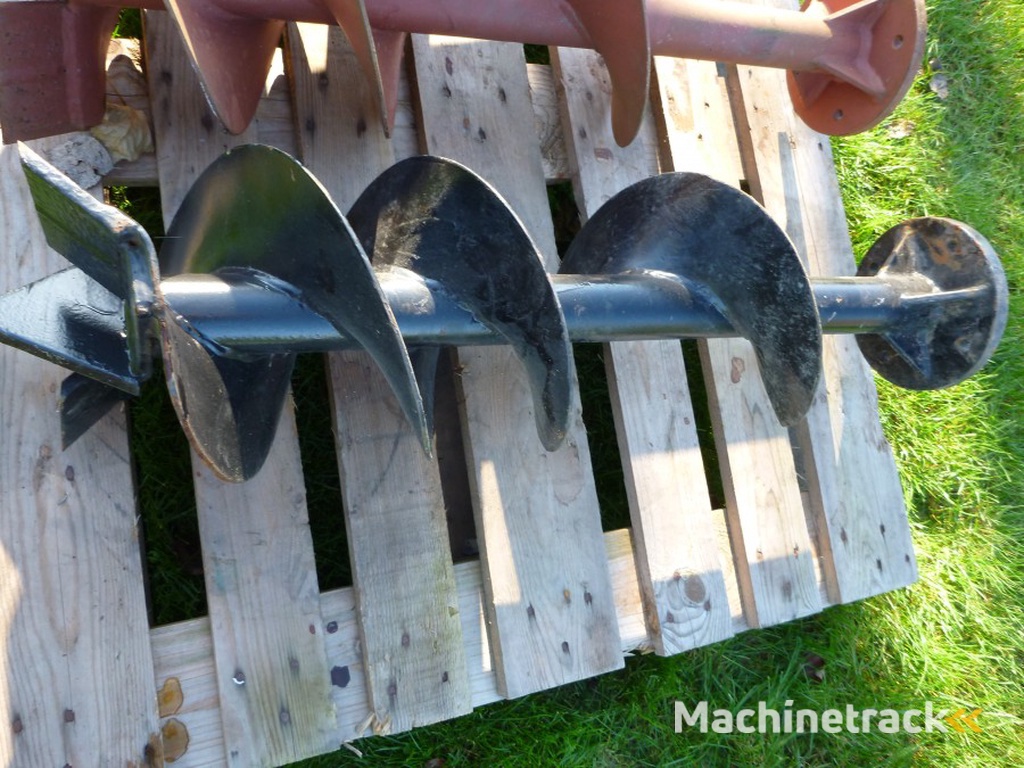 Grond boren   15 - 25 en 45 cm