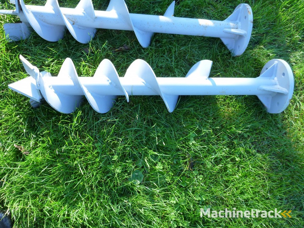 Grond boren   15 - 25 en 45 cm