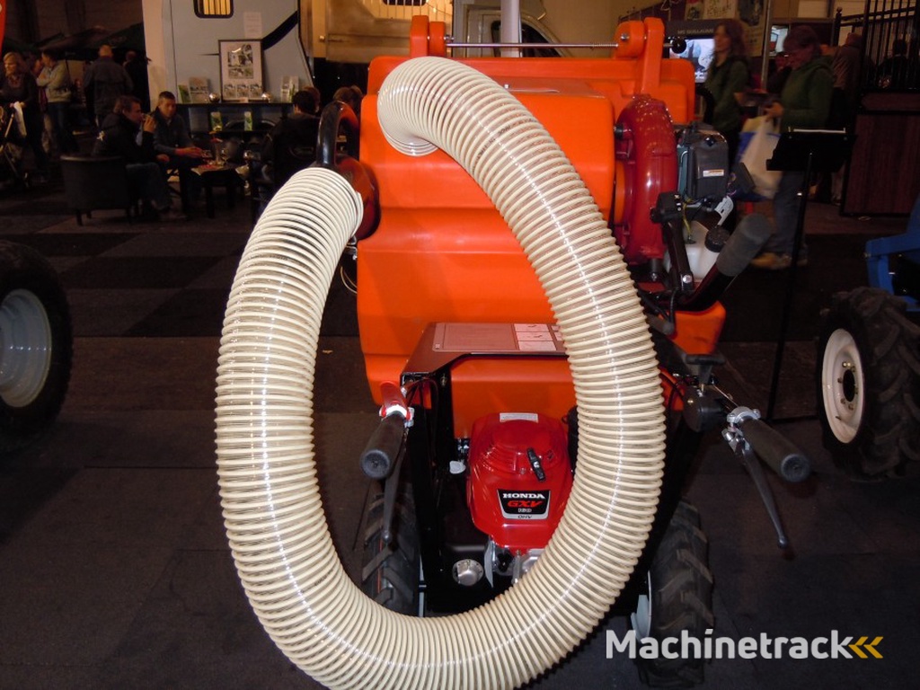 Muck truck Padok cliener  en opzuiger 