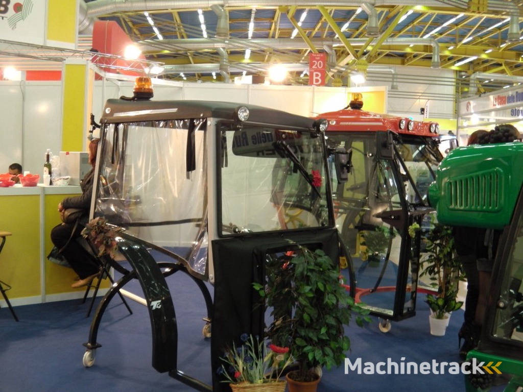 TOURINGCAB  Traktor cabines voor alle merken
