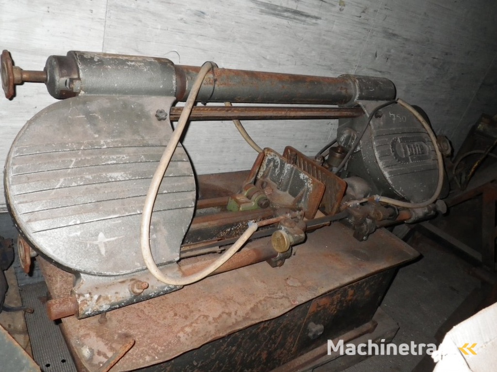 Zaag machine  lint zaag 