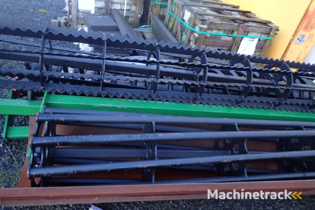 Rollen  Kooi rol -Raster rollen - Spiralle rollen enz uit voorraad leverbaar