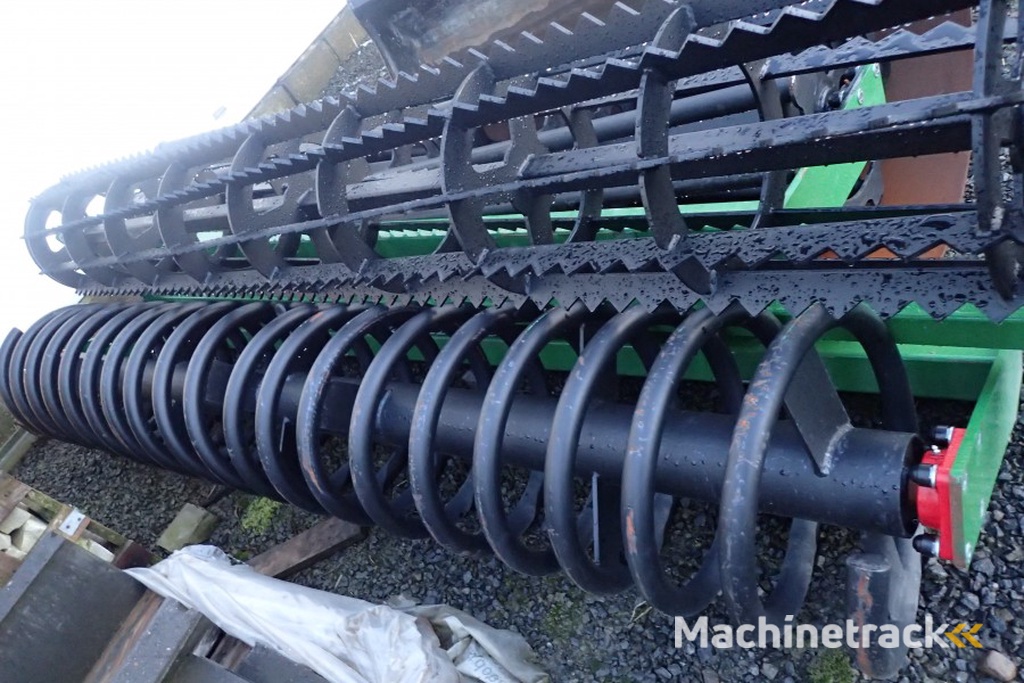 Rollen  Kooi rol -Raster rollen - Spiralle rollen enz uit voorraad leverbaar