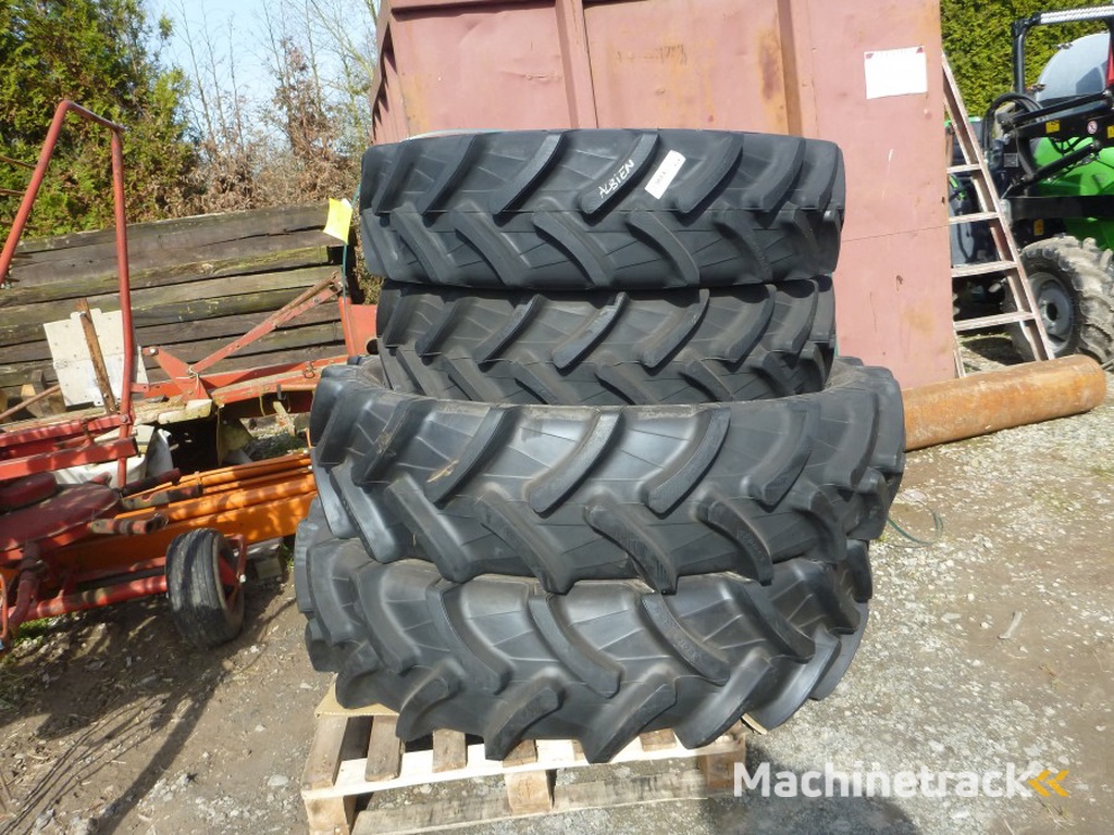 Maxas 420/85/38 en 340/85/28 