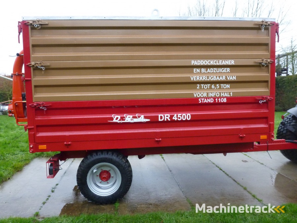 DRA  DR 4500 Met bladzuiger en padock claener 