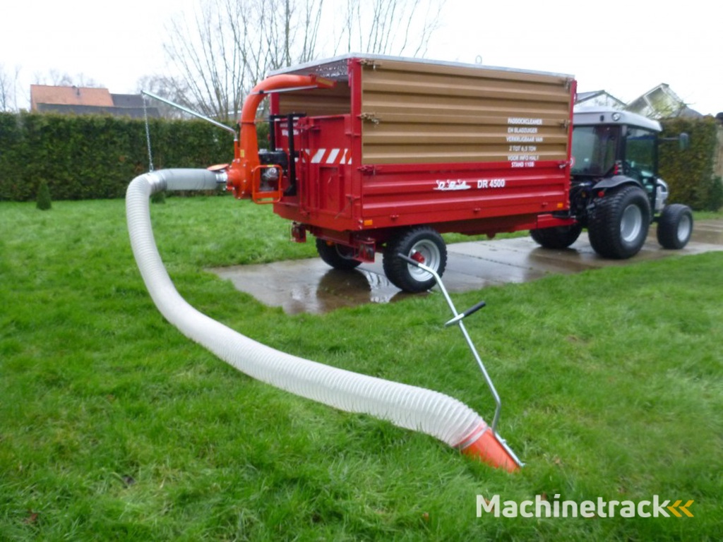 DRA  DR 4500 Met bladzuiger en padock claener 