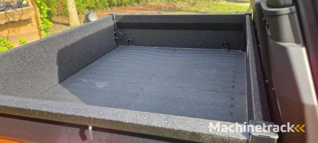 Kioti Mechron K9 2410 met 50 k