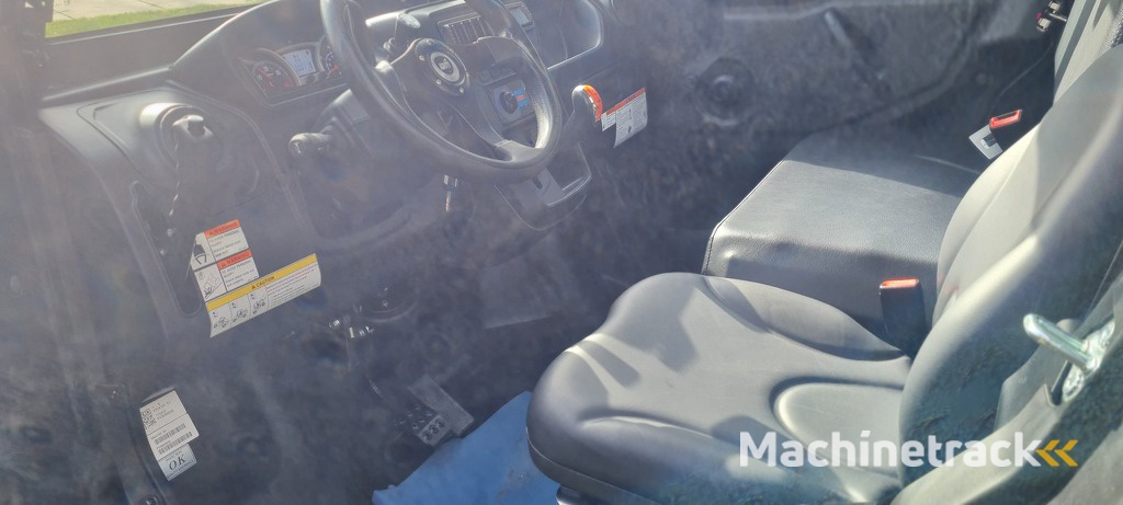 Kioti Mechron K9 2410 met 50 k