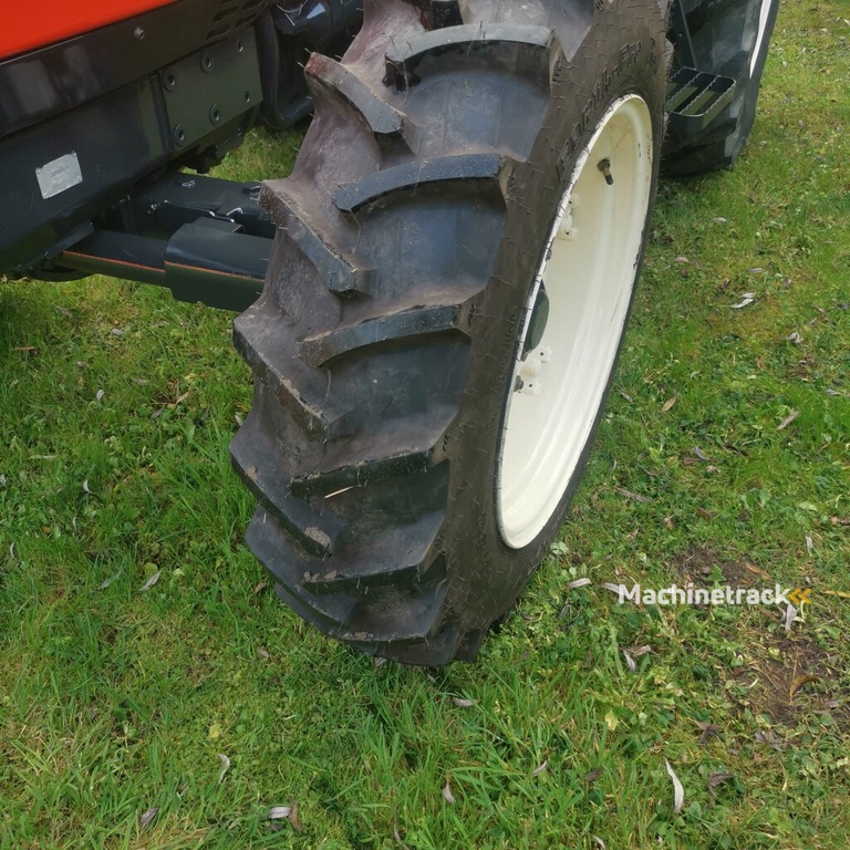 Kioti DK 90 C met slechts 1040 uren