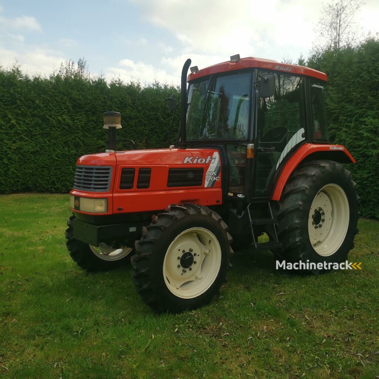 Kioti DK 90 C met slechts 1040 uren