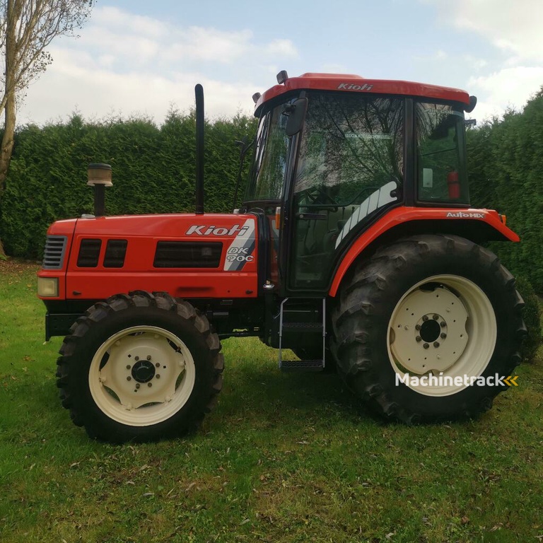 Kioti DK 90 C met slechts 1040 uren