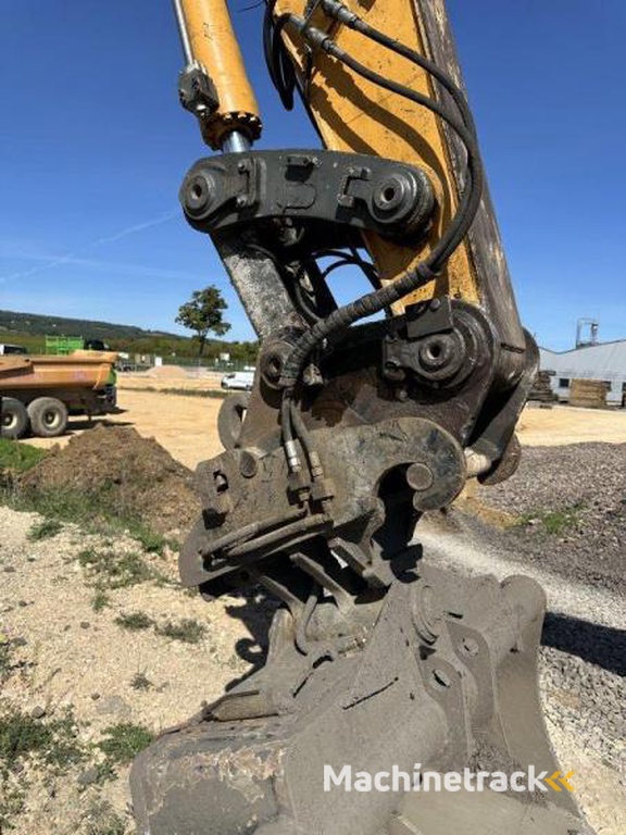 Liebherr R926-Litronic