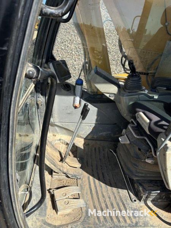 Liebherr R926-Litronic