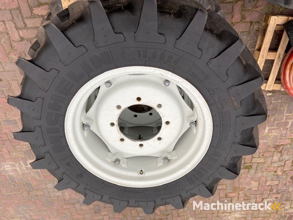 Michelin 13,6 R24 verstelbare velg (nieuw)