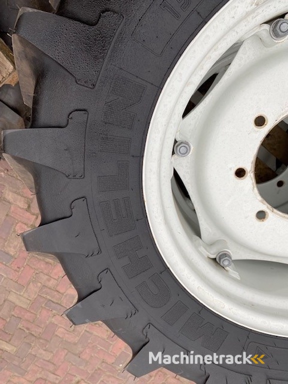 Michelin 13,6 R24 verstelbare velg (nieuw)