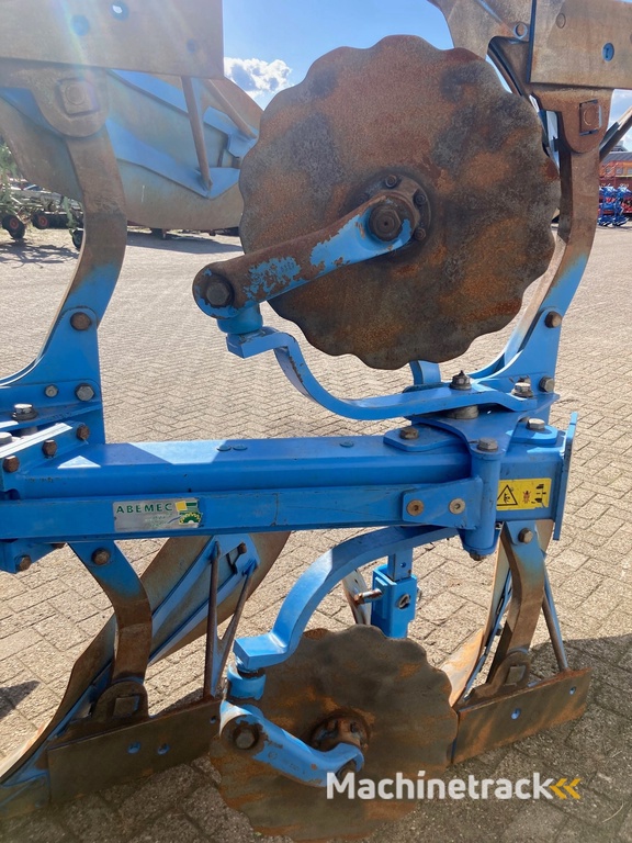 Lemken Juwel 8 V 4+1 N100 On-Land