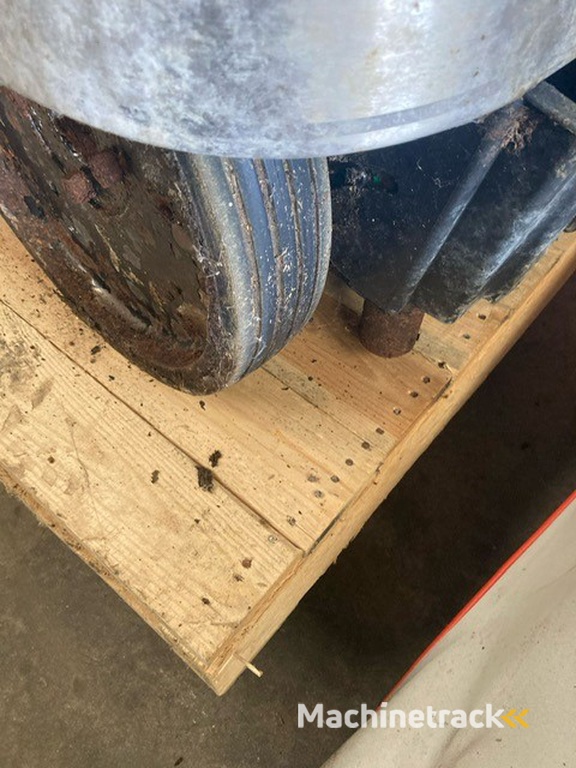 JOZ JT 200 mestrobot