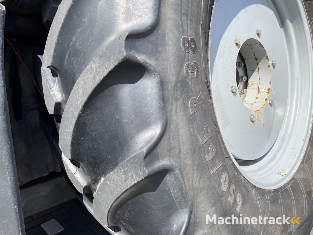 MF 6475 Dyna-6 met herder slootveger