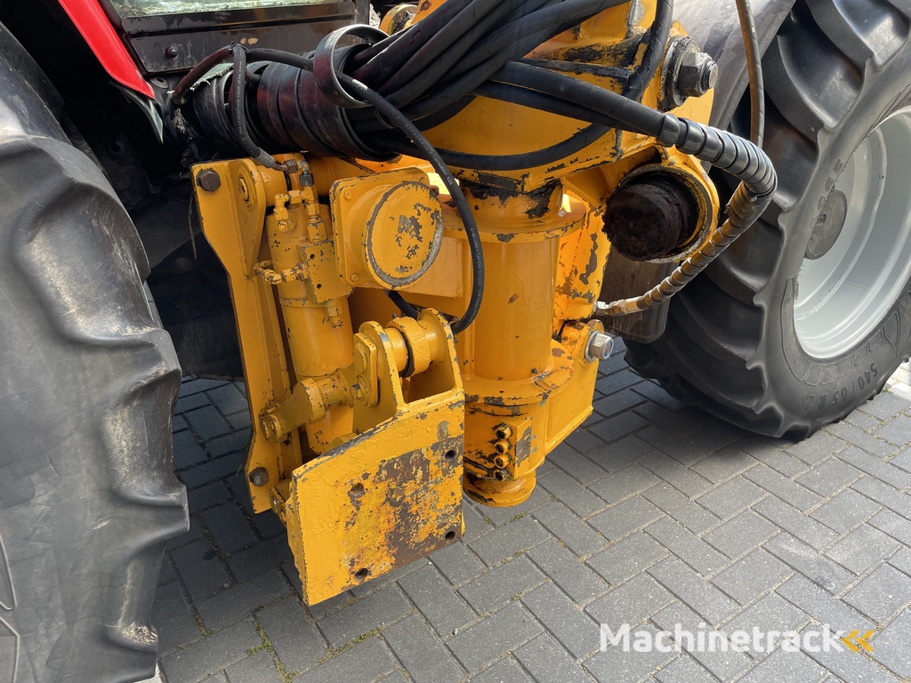 MF 6475 Dyna-6 met herder slootveger