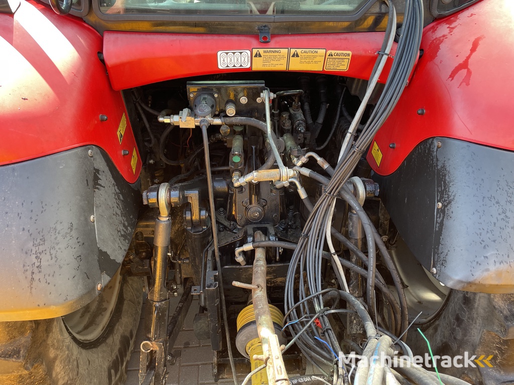 MF 6475 Dyna-6 met herder slootveger